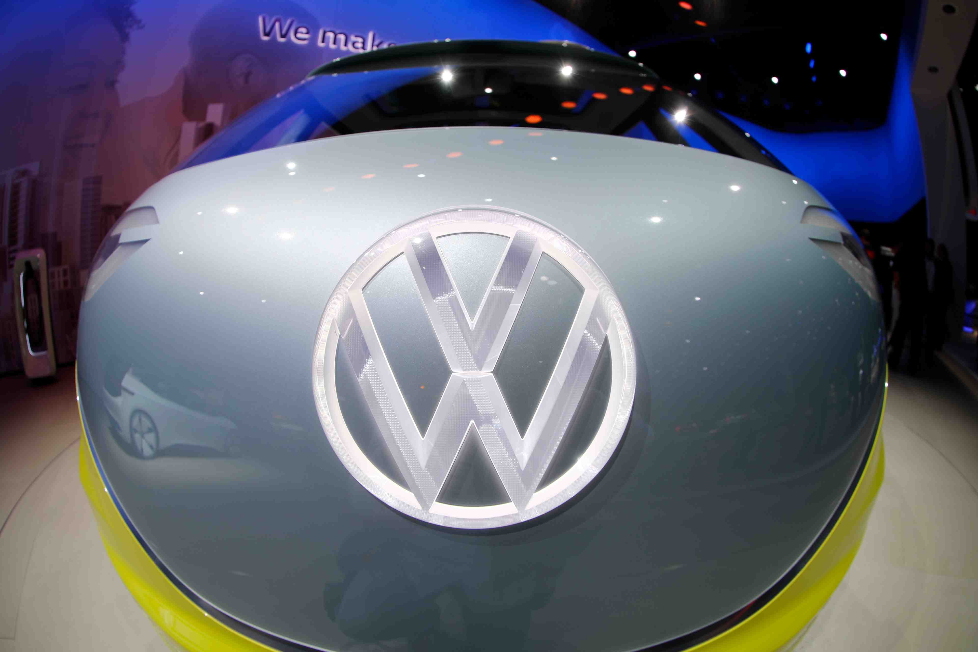 Vw "prend son temps" dans les utilitaires electriques