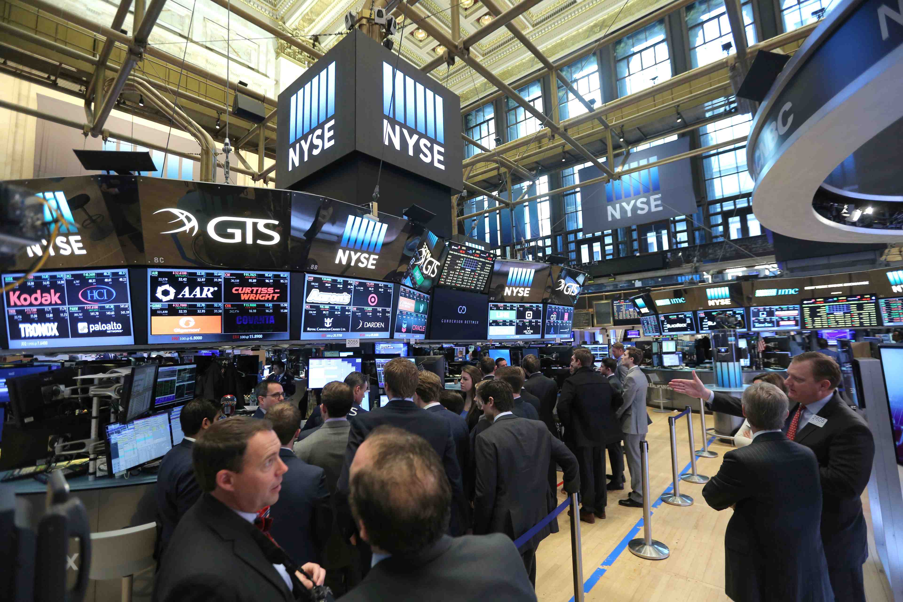 Wall street ouvre en baisse