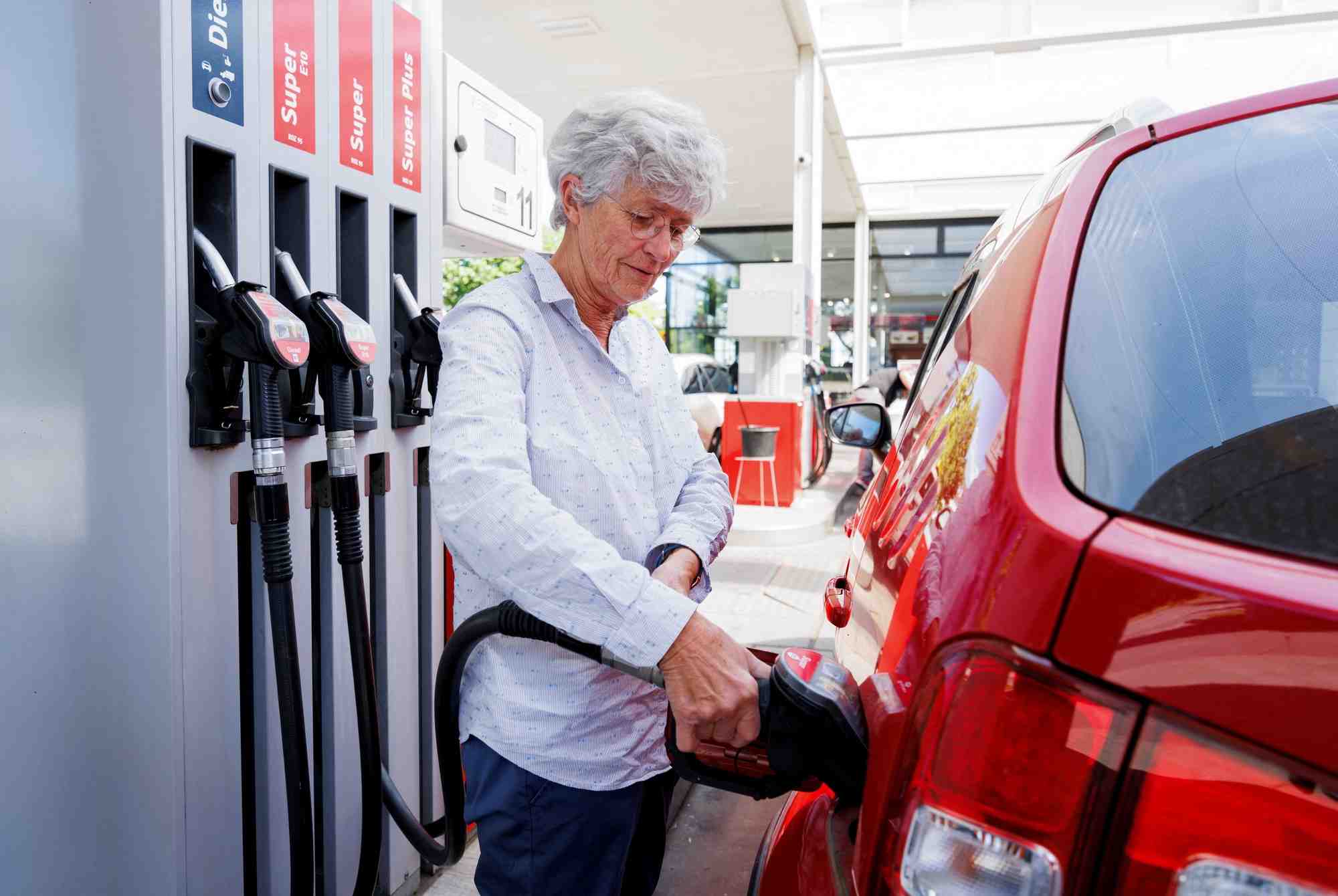 La hausse du prix du gaz profite au petrole mais l'horizon s'assombrit, dit l'aie