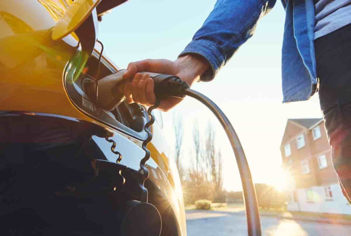 Le bonus écologique, qui vise à aider les Français à acheter un véhicule électrique va passer de 5.000 à 4.000 euros pour les Français les plus aisés (Photo d'illustration).