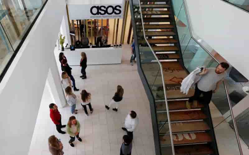 ASOS déçoit avec ses ventes, le titre chute 