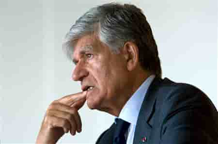 Publicis CEO Maurice Levy addresses the Reuters Technology summit in Paris