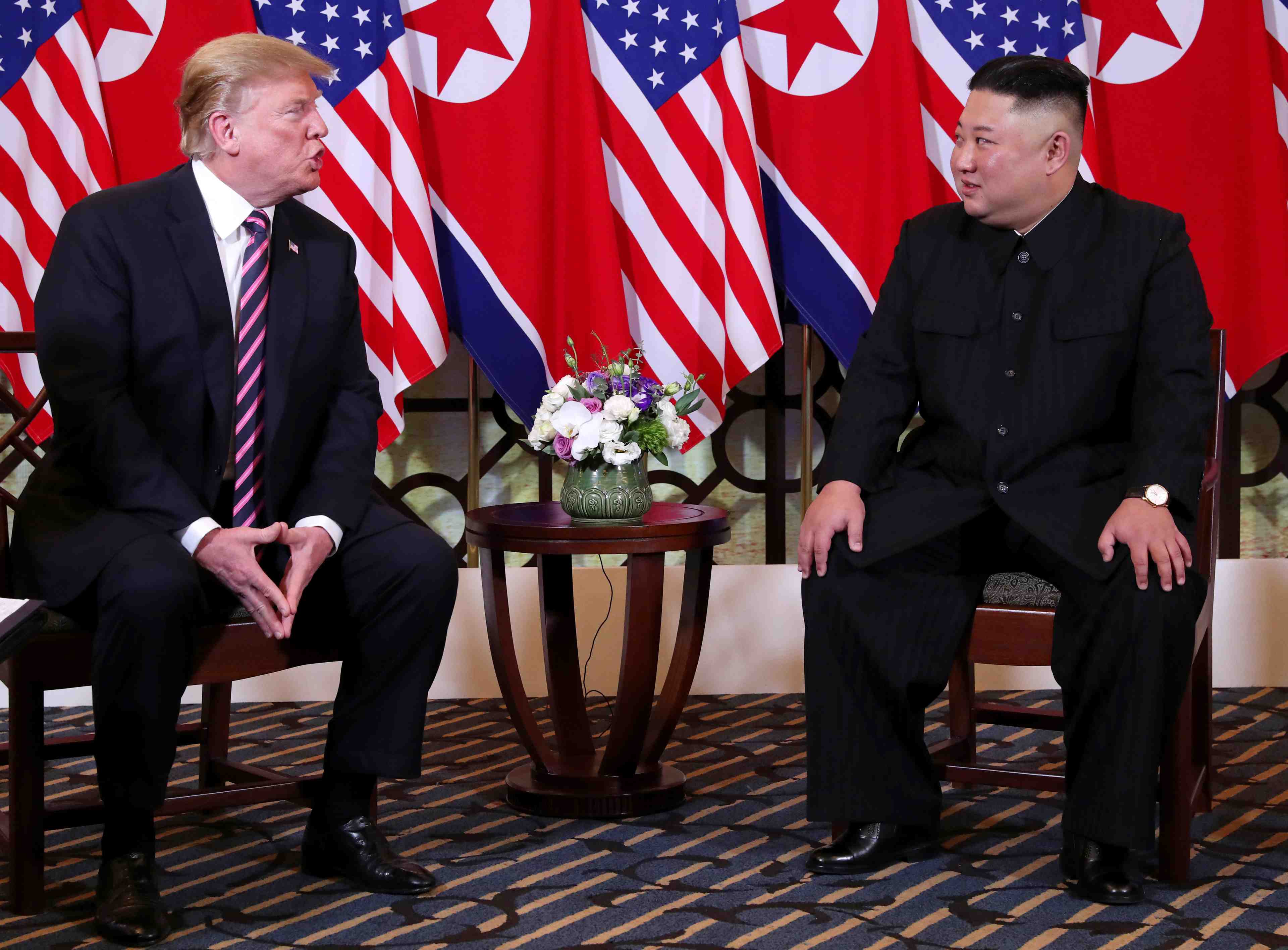 Trump et kim affichent leur optimisme au sommet de hanoi