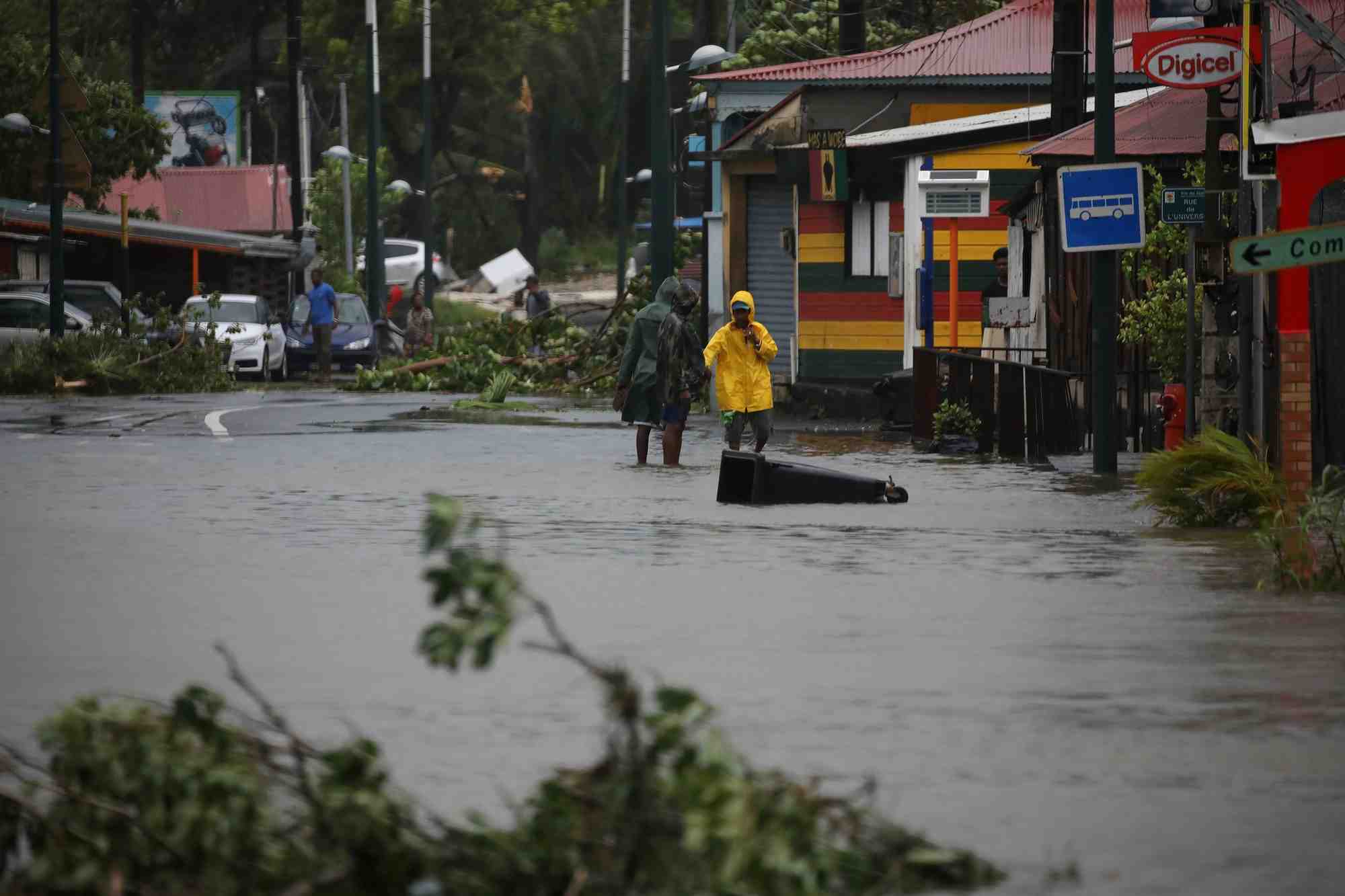 Photo d'archives montre une rue inondee apres l'ouragan maria a pointe-a-pitre, en guadeloupe