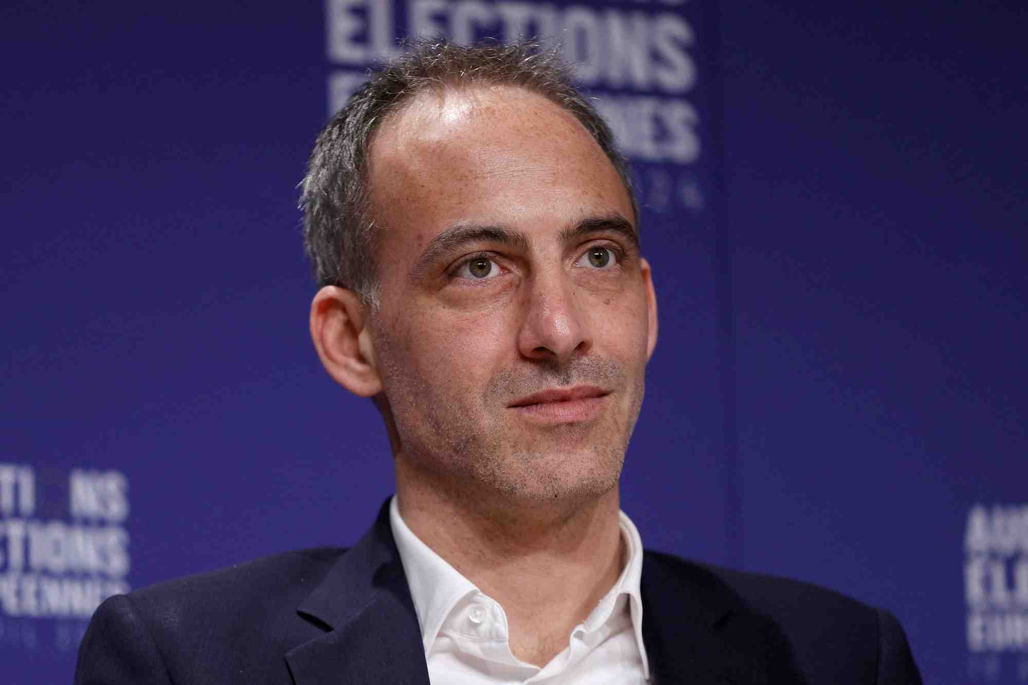 Les entrepreneurs francais recoivent les candidats aux elections europeennes a paris