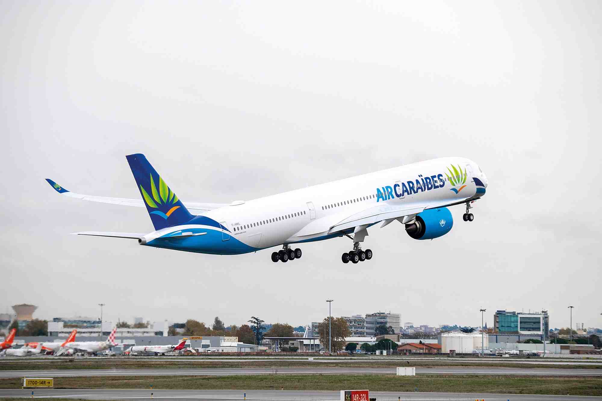 Le premier vol de l'A350-1000 d'Air Caraïbes a eu lieu ce vendredi 20 décembre entre Paris-Orly 4 et l’aéroport Aimé Césaire de Fort-de-France en Martinique.