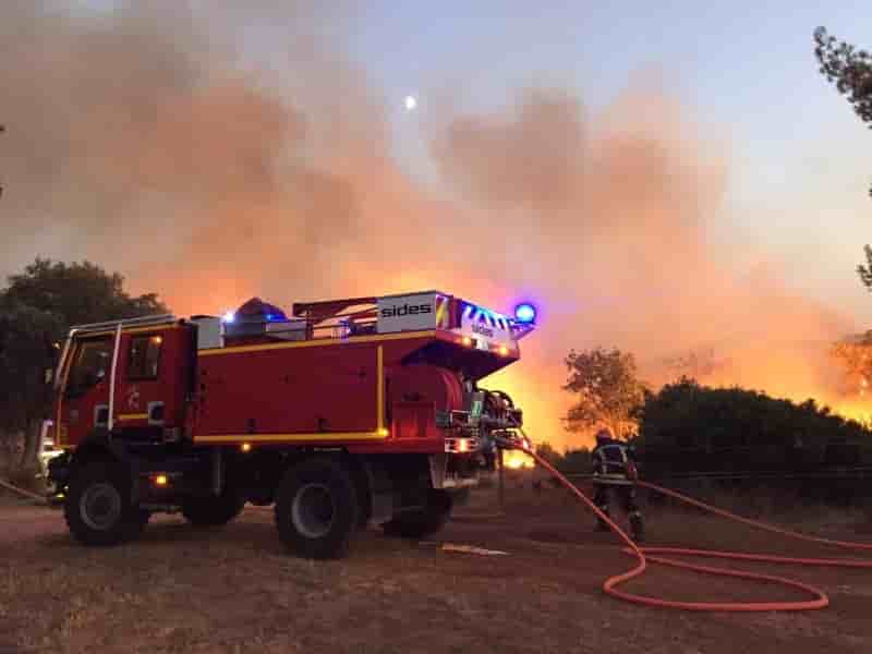 France: l'incendie dans le var n'est toujours pas fixe