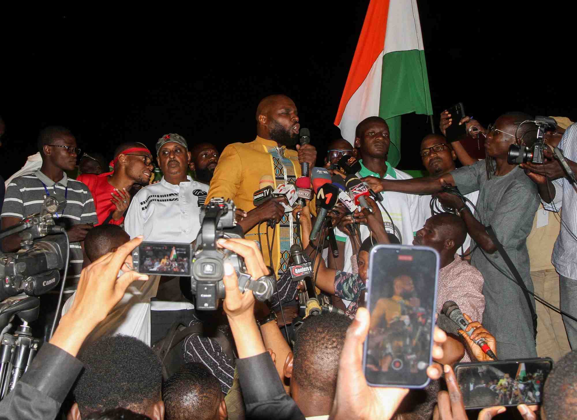 Les partisans de la junte nigerienne organisent un rassemblement