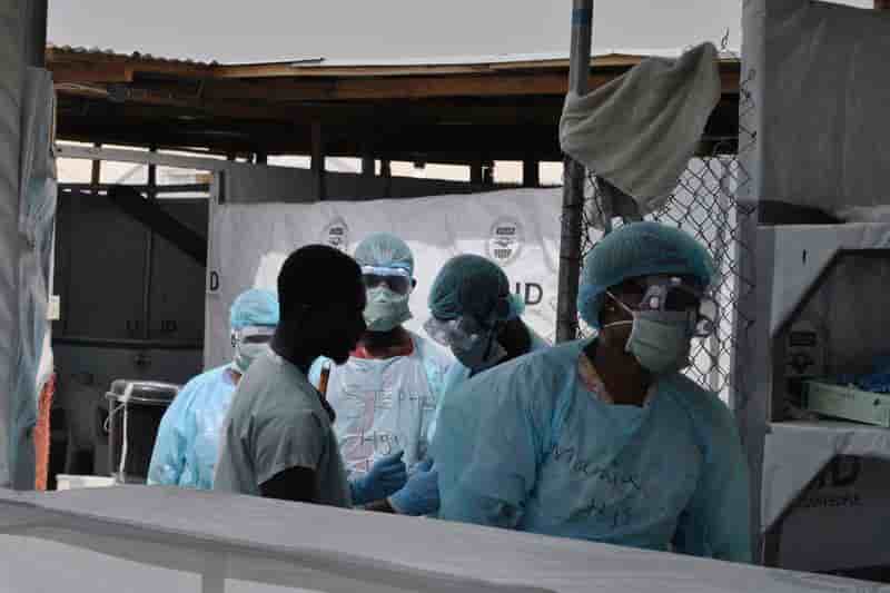 La fièvre Ebola a fait près de 7.000 morts depuis mars