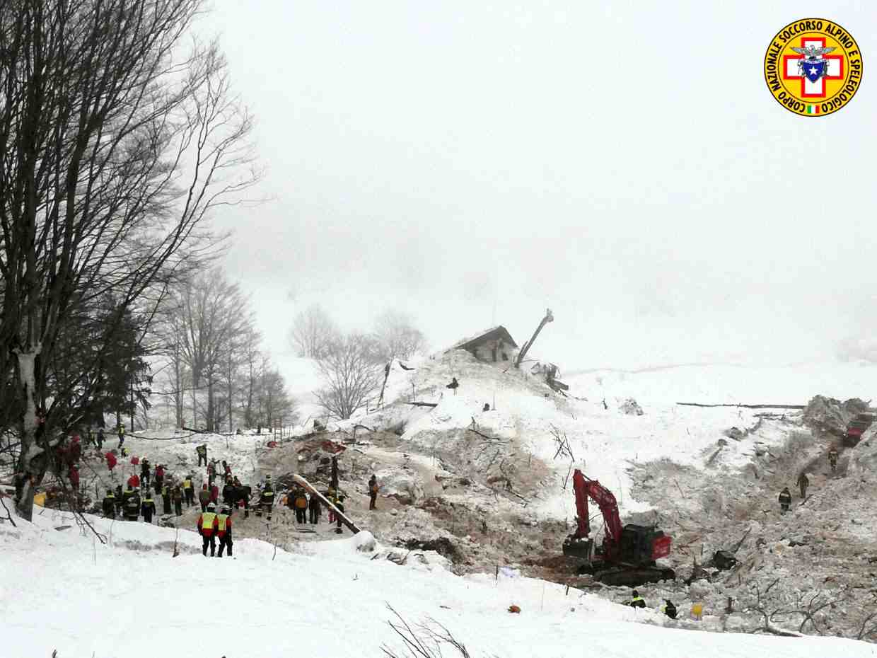 Les deux derniers corps extraits de l'hotel italien