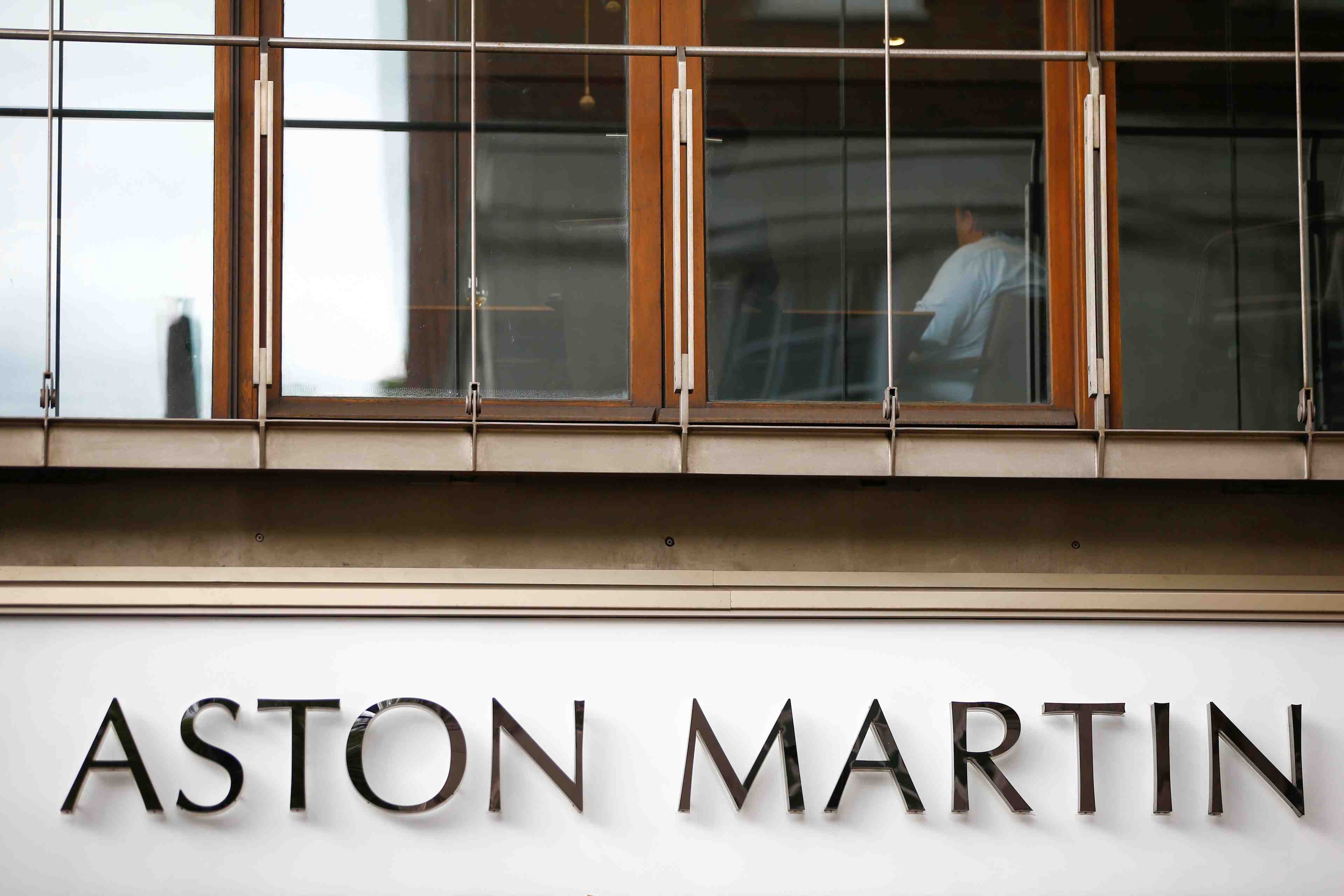 Aston martin renforce son conseil d'administration avant l'ipo