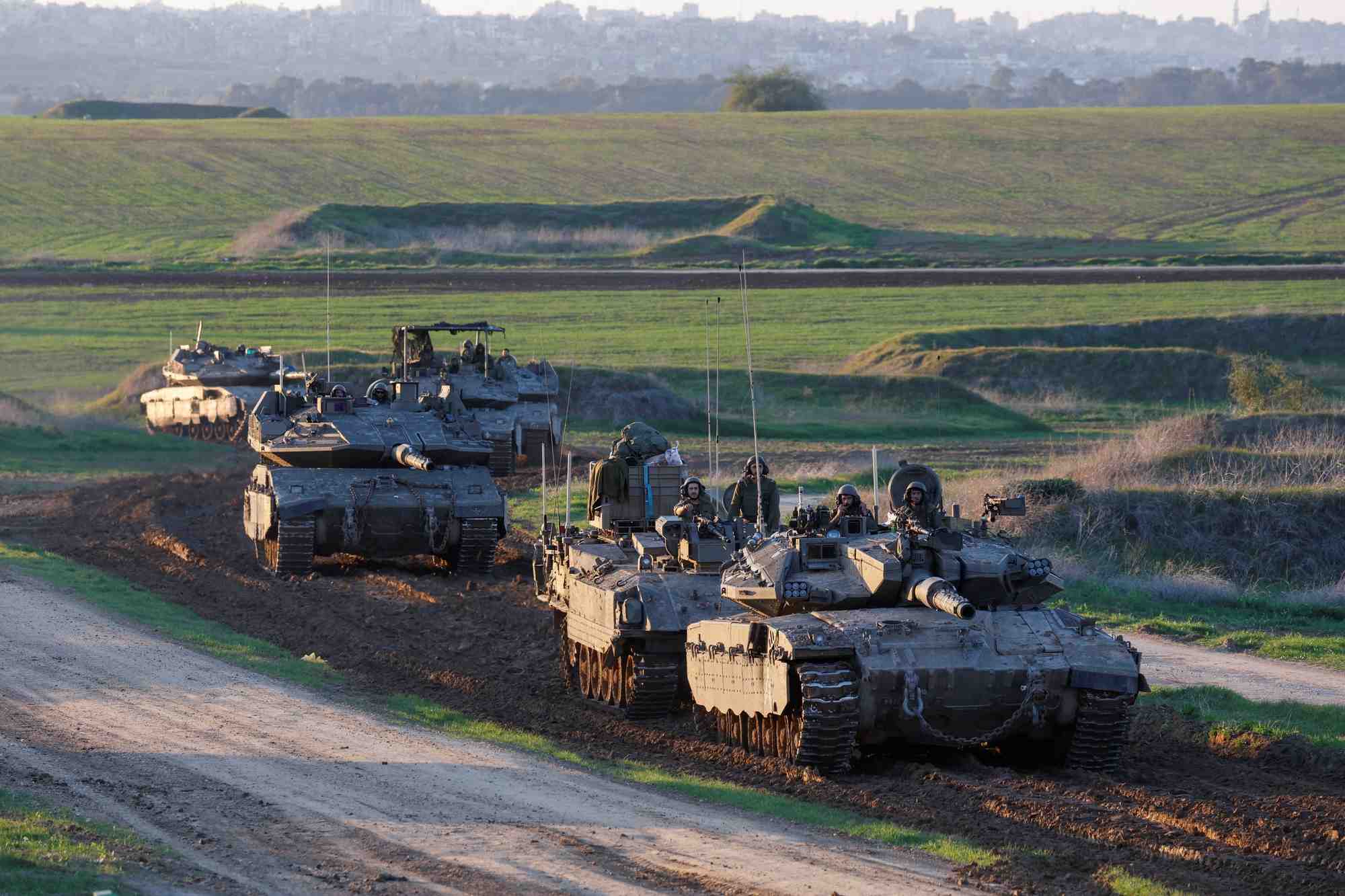 Des vehicules militaires israeliens