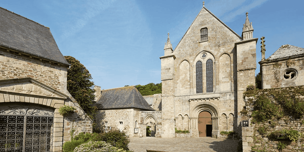 L'abbaye Saint-Magloire de Léhon abritera une école d'arts plastiques, une partie musée et un centre de création contemporaine assorti d'une résidence.
