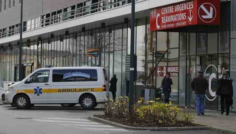 Deces du patient en etat de mort cerebrale apres un essai clinique a rennes
