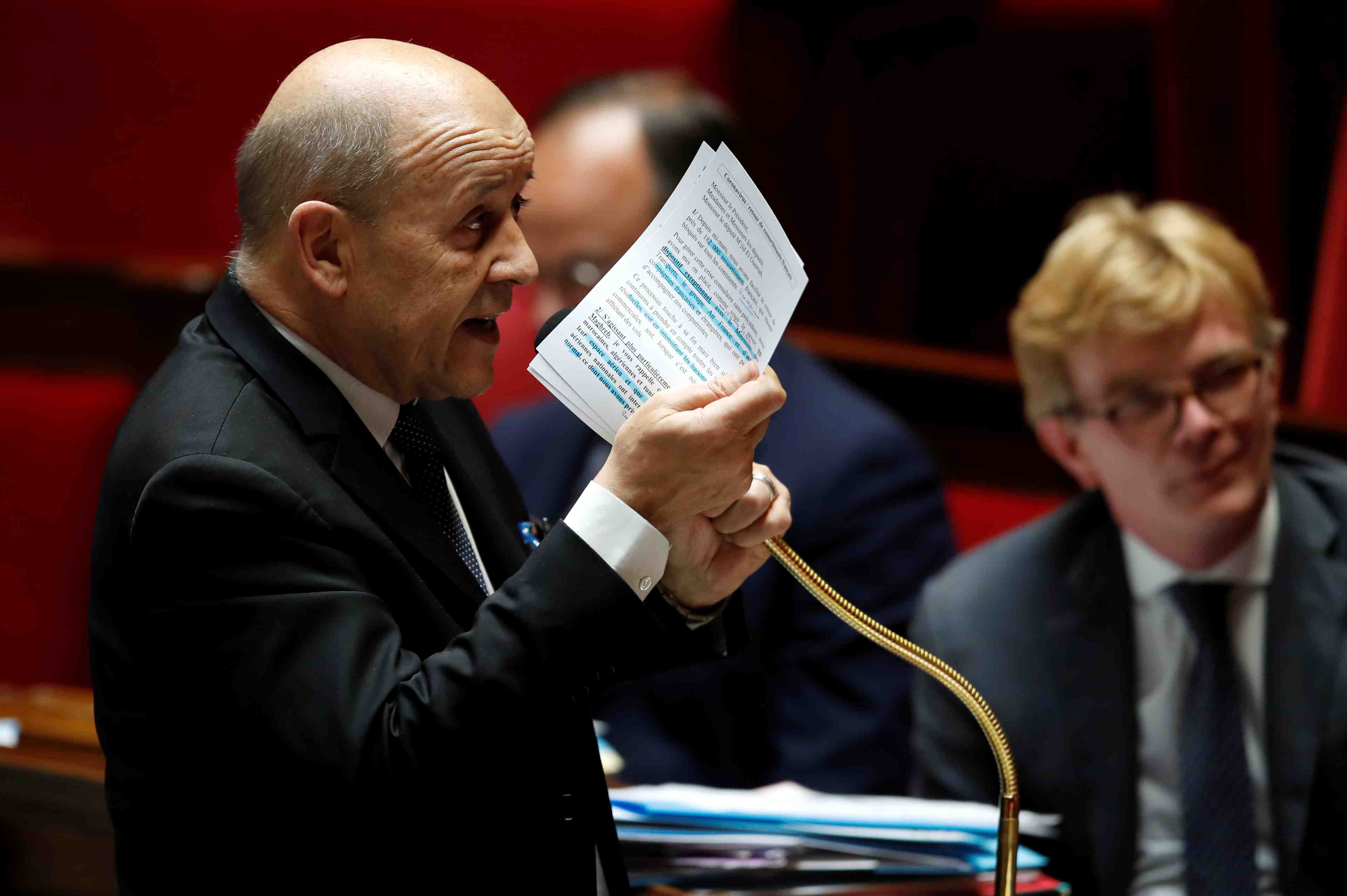 Les europeens pourraient riposter a des annexions en cisjordanie par israel, declare le drian