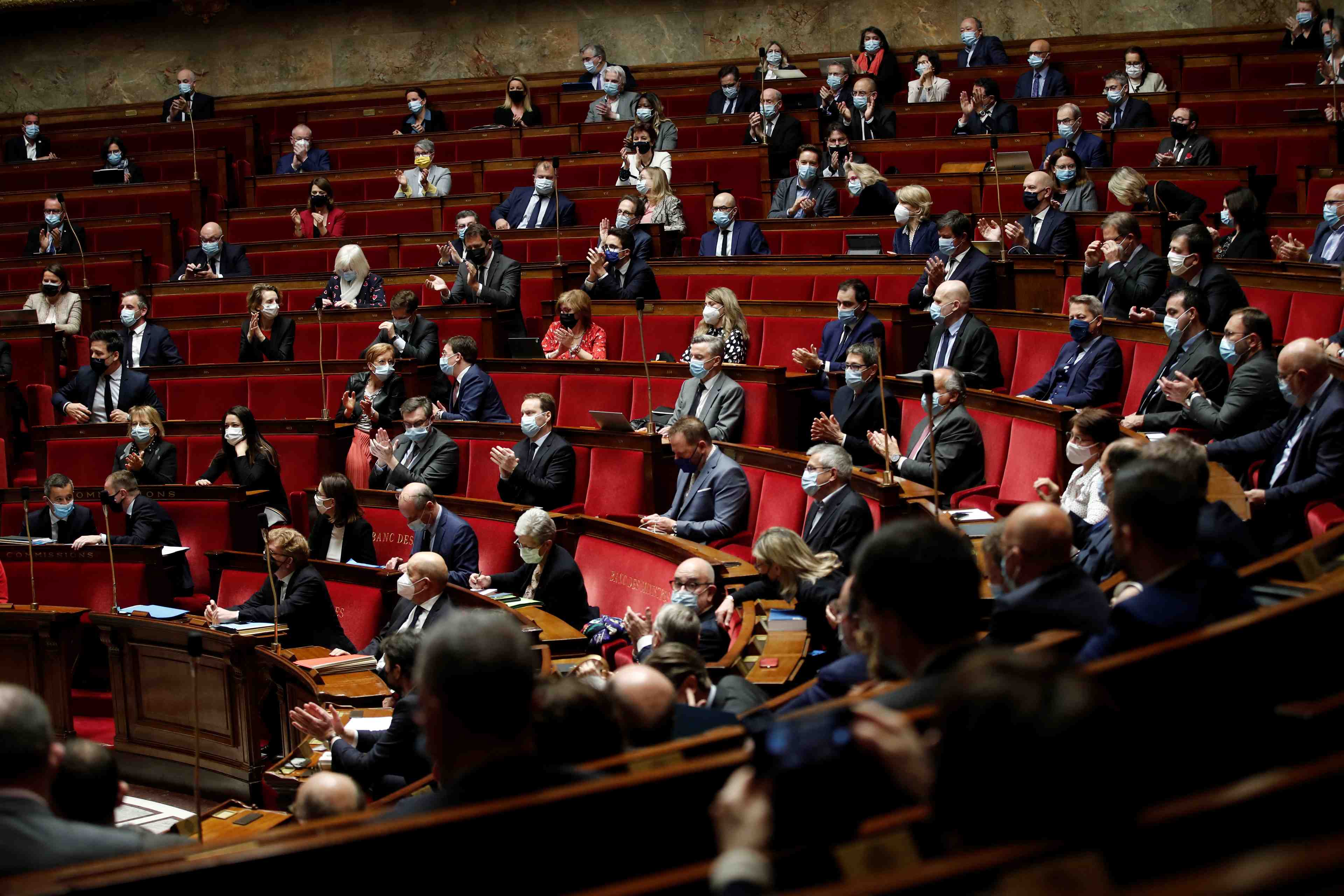 France: le gouvernement n'exclut pas de soutenir le pass sanitaire en entreprises