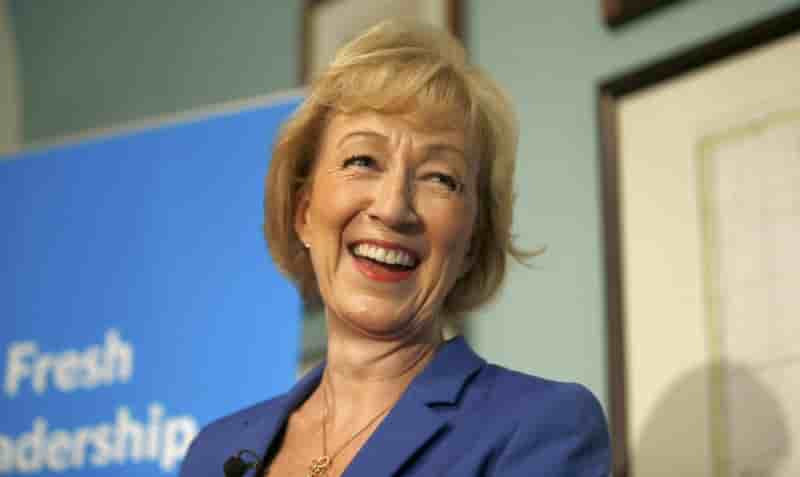 Andrea leadsom soutenue par boris johnson