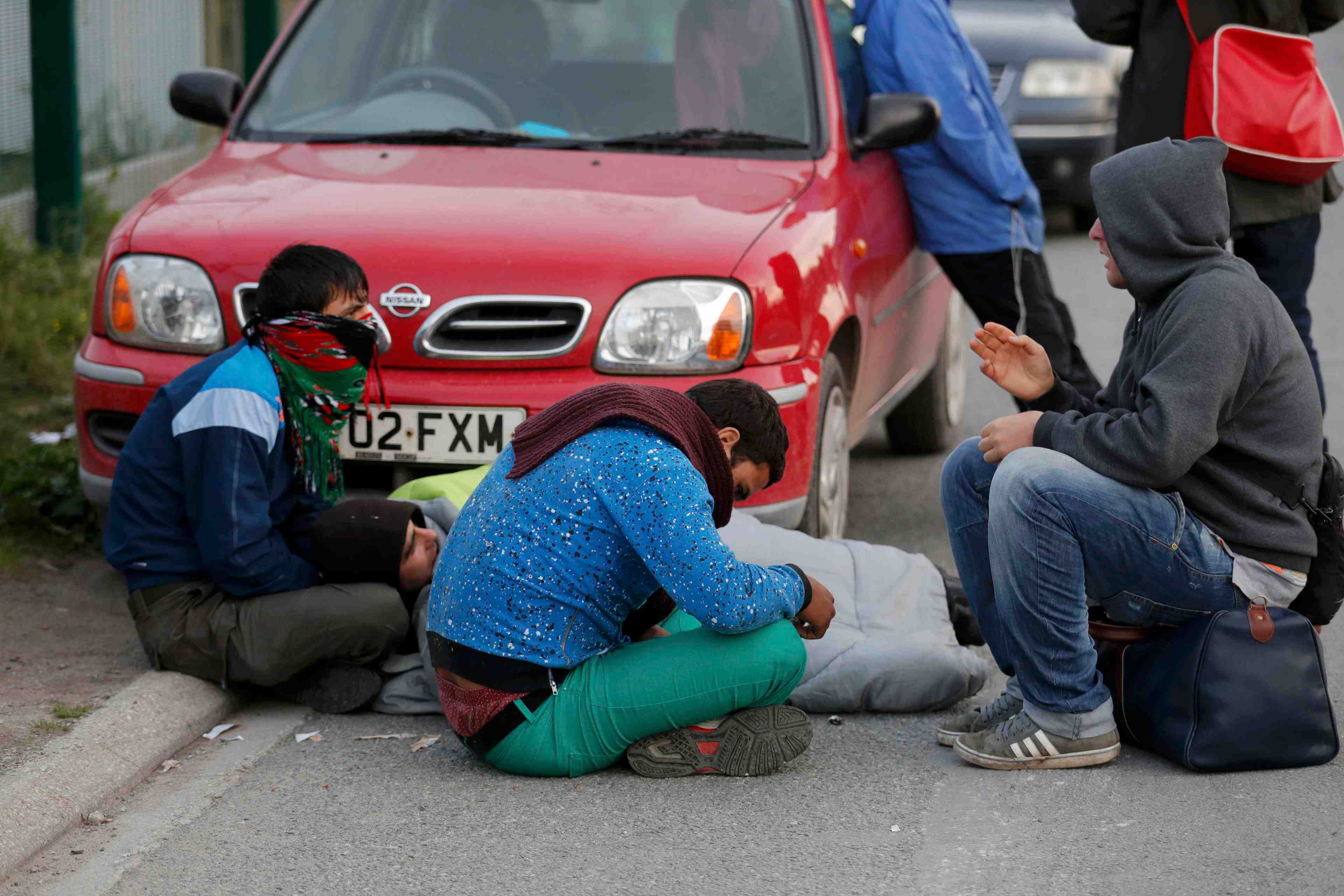 Les derniers abris de calais detruits, les mineurs restent