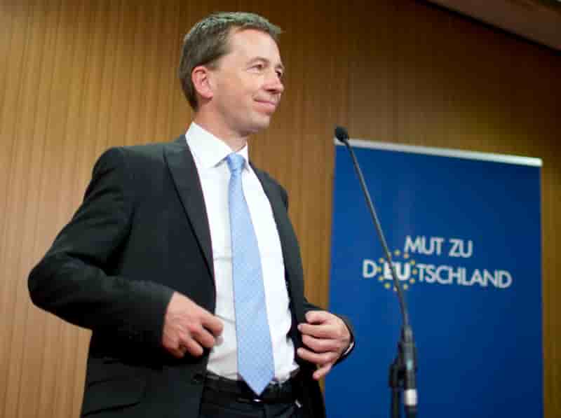 Les anti-européens d'AfD rejoignent les conservateurs de Cameron