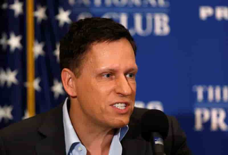 Peter Thiel, capital-risque, Facebook