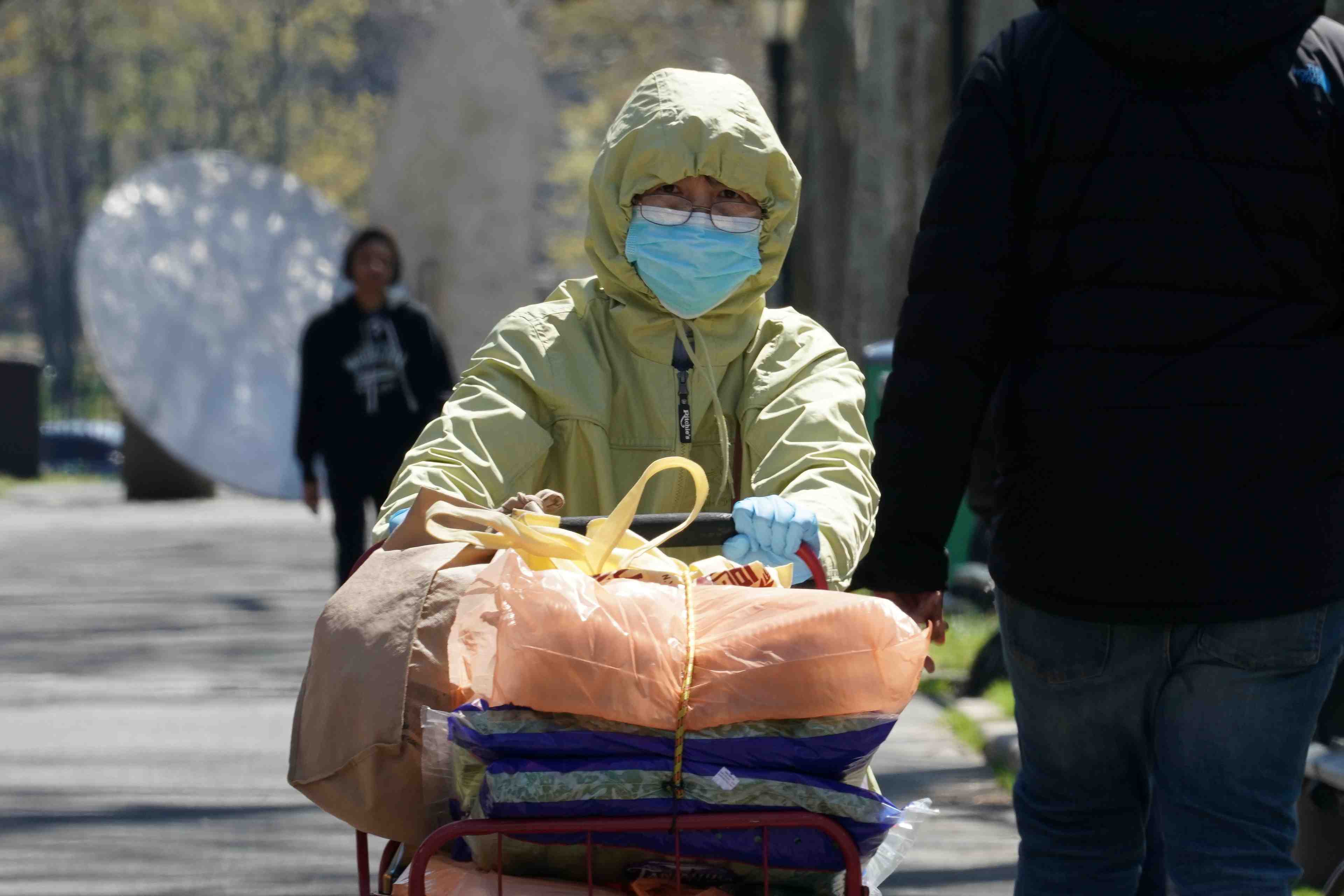 Plus de 30.000 deces lies au coronavirus aux etats-unis, selon reuters