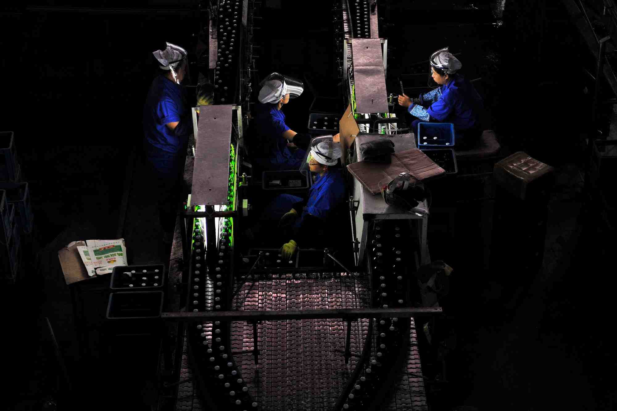Chine: les prix a la production progressent plus rapidement que prevu en mars