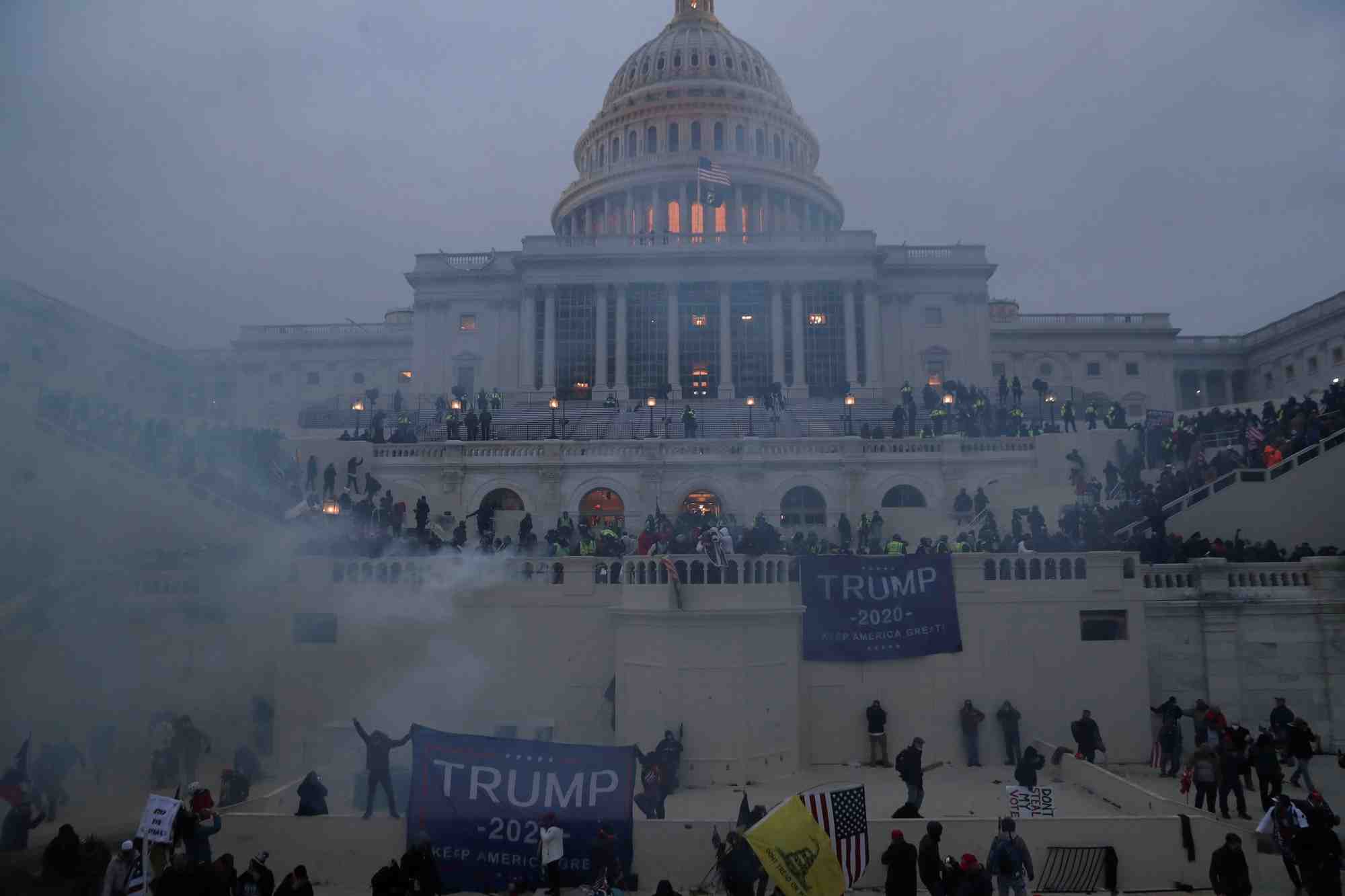 Usa: une personne blessee par balle au capitole est decedee