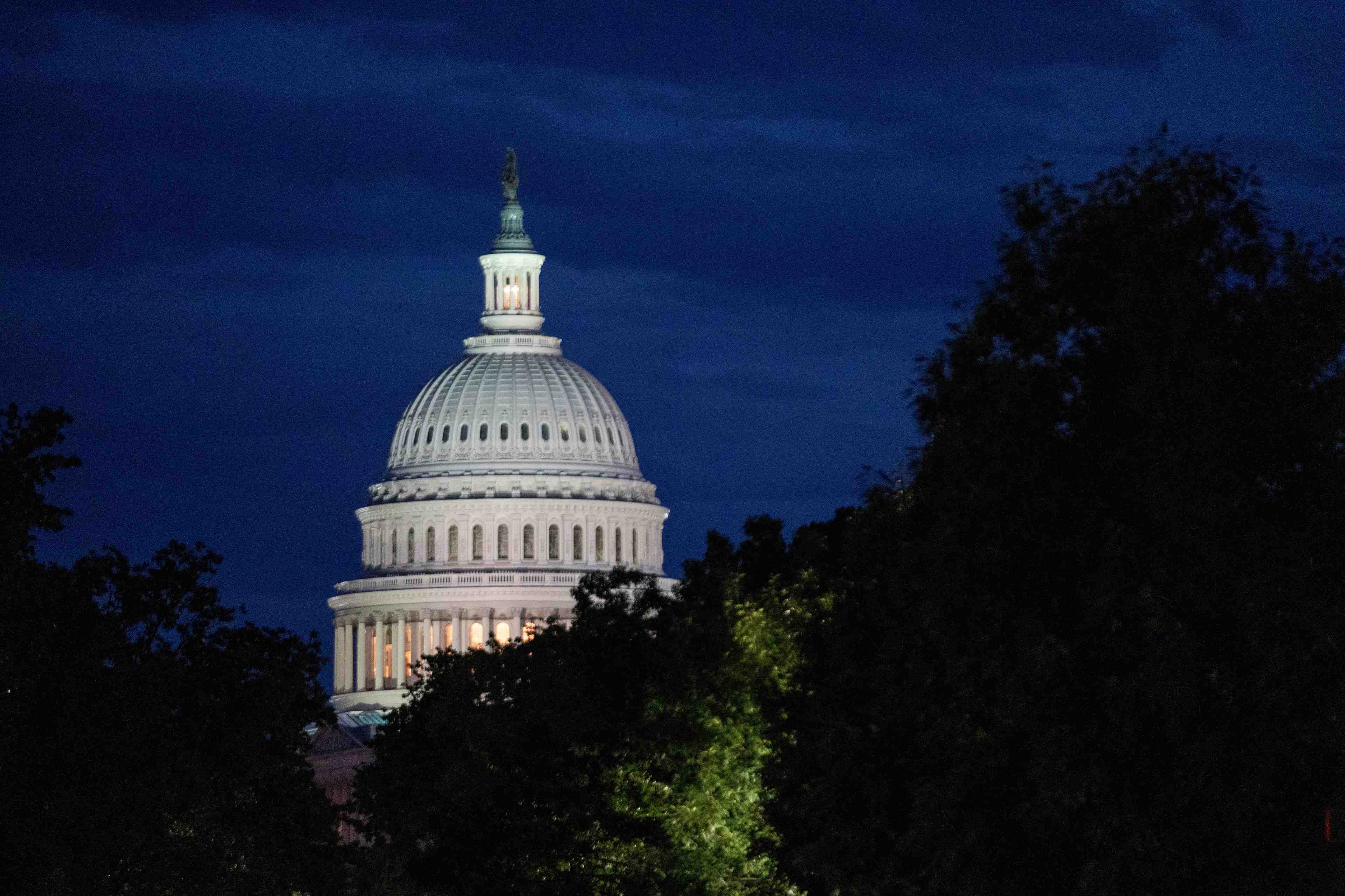 Etats-unis: le senat adopte un plan a $430 mds pour la sante et le climat