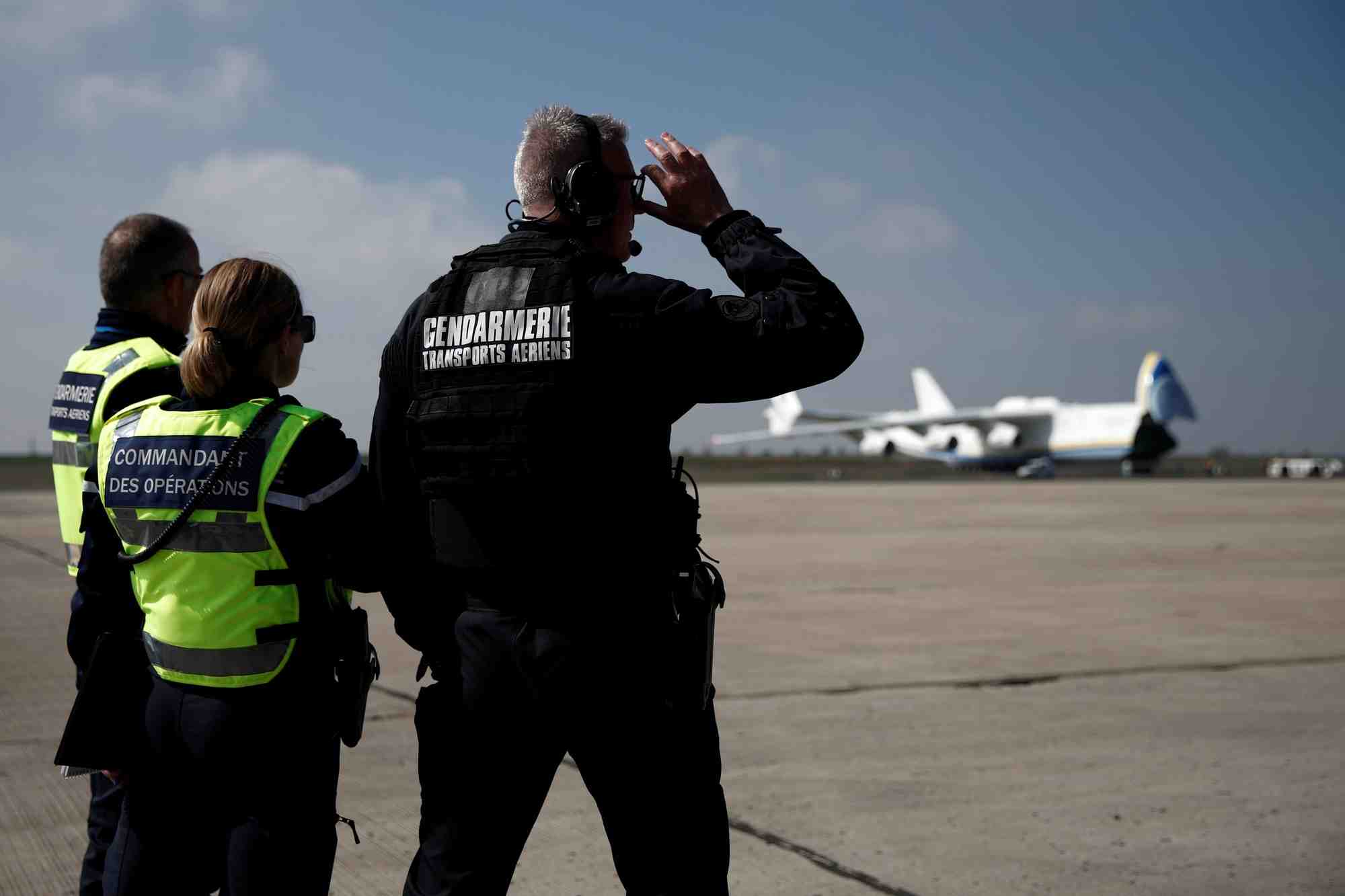 Le parquet de Paris a en effet indiqué à l'AFP que la justice avait autorisé l'avion à repartir.