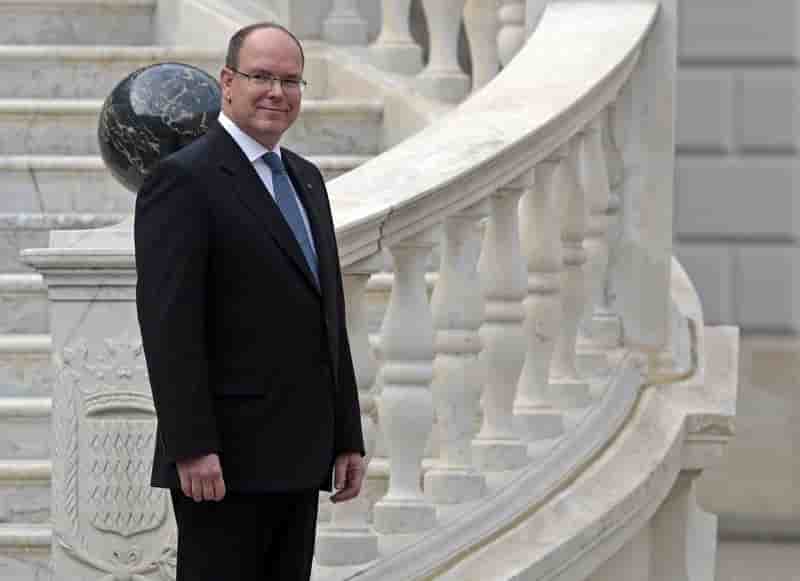 Paris Match gagne à Strasbourg contre Albert de Monaco
