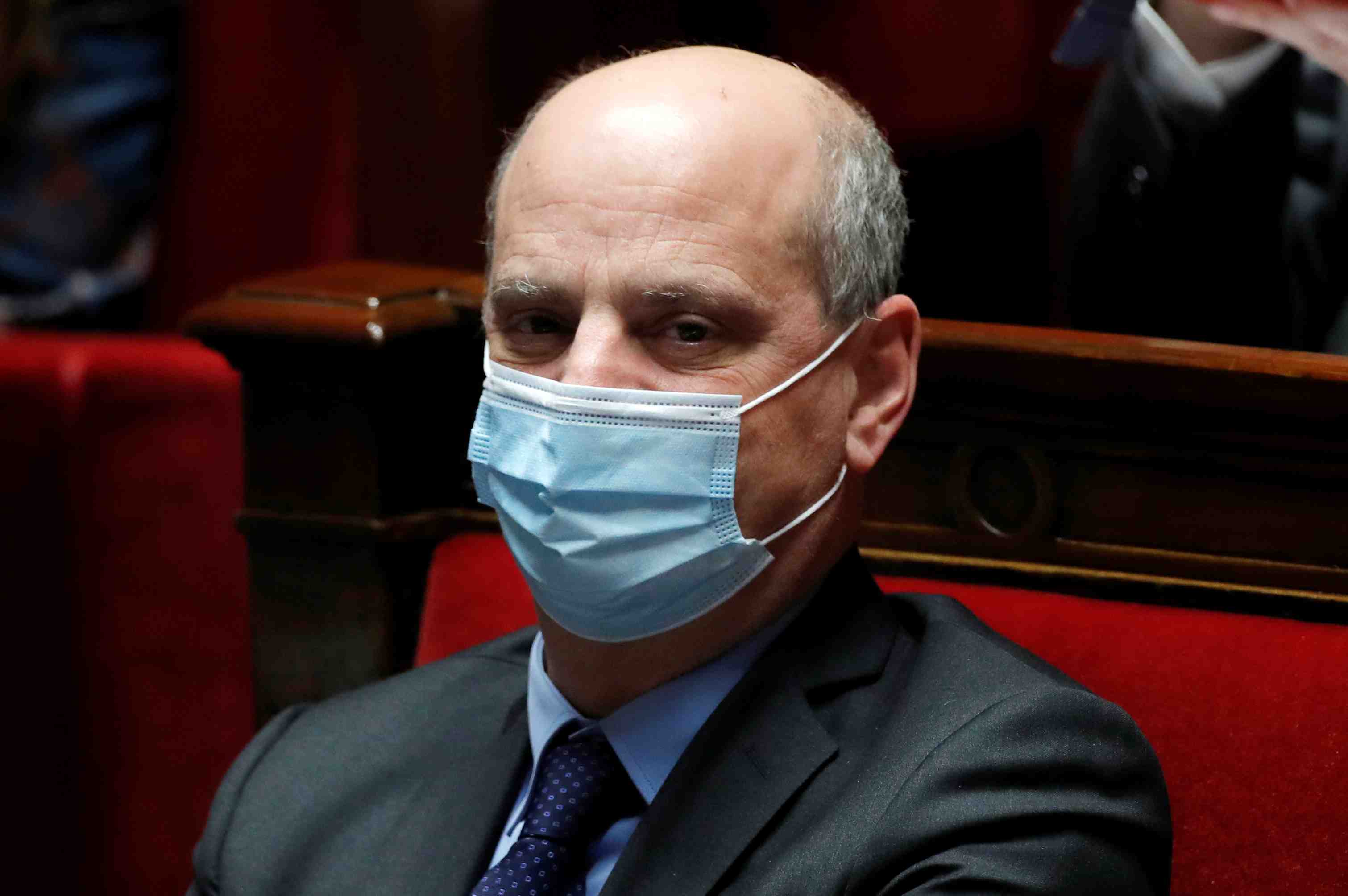 Coronavirus/france: le seuil de fermeture des classes abaisse a un cas dans les 19 departements "reconfines"