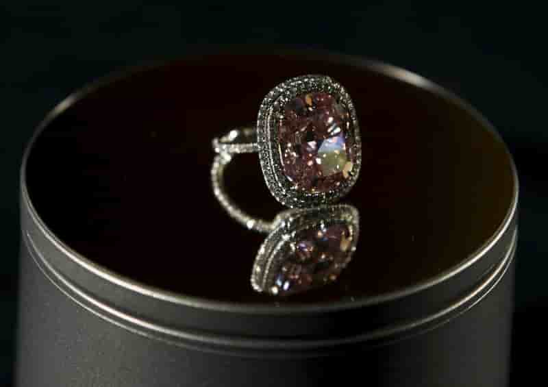Plus de 26 millions d'euros pour un diamant rose