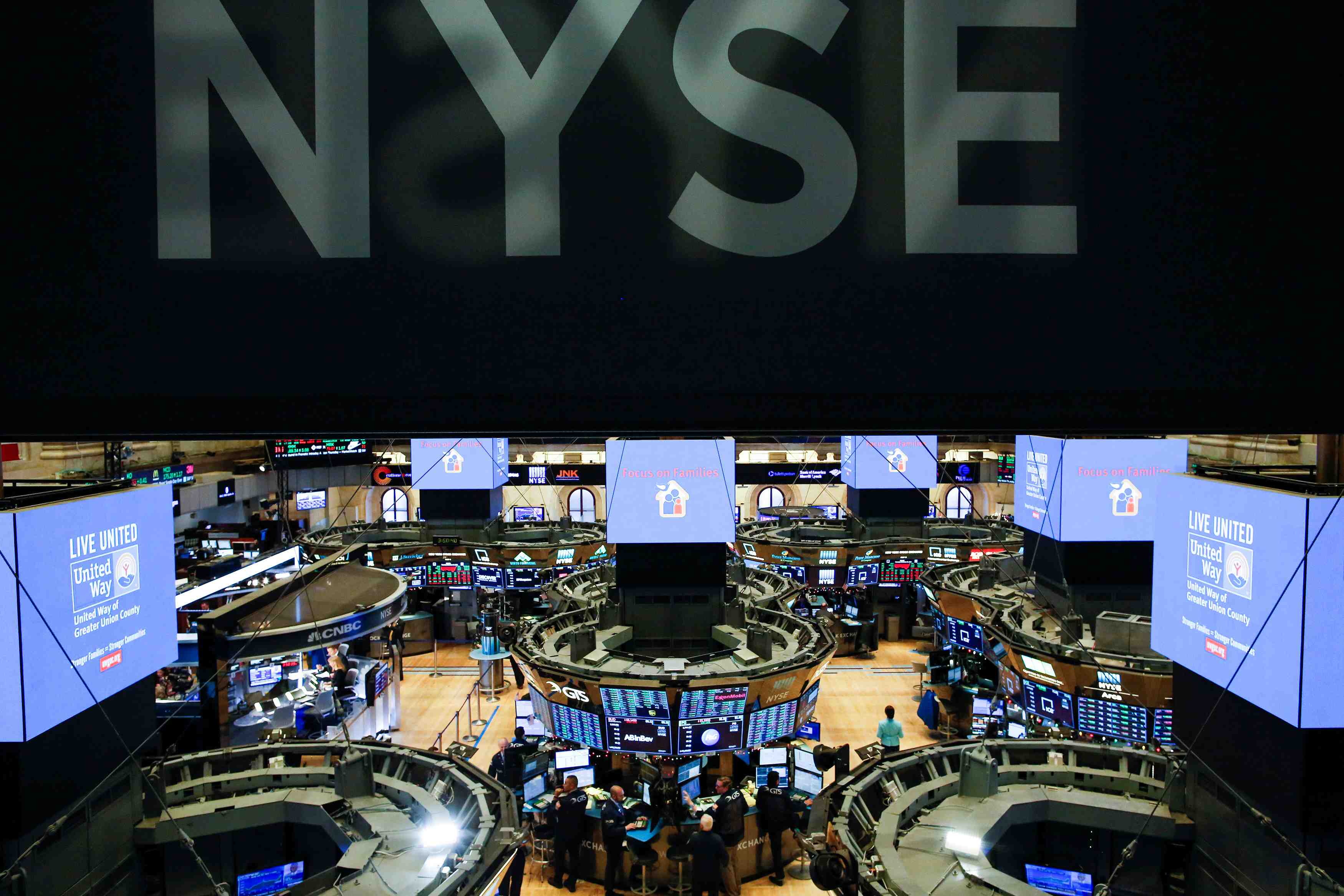 Les marches americains ouvrent en baisse