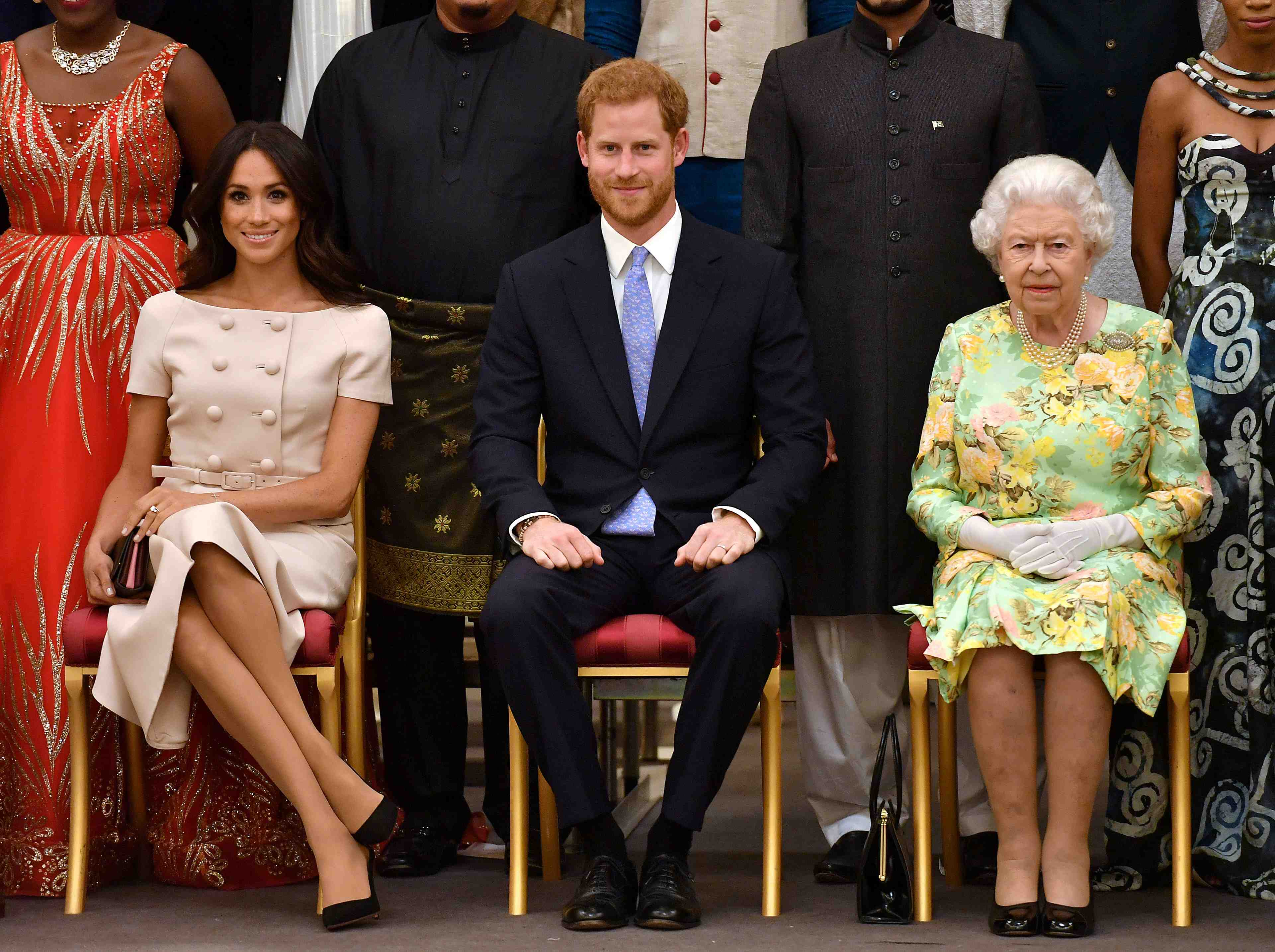 Gb: la reine elisabeth "attristee" par les deboires de harry et meghan