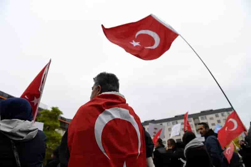 La purge dans l'administration se poursuit en turquie