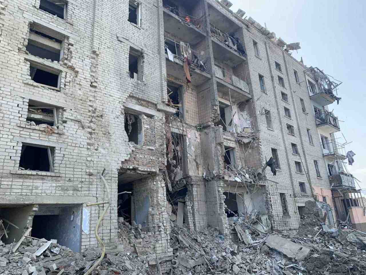 Ukraine: douze civils blesses dans un bombardement russe sur voznessensk