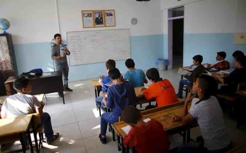 En turquie, 400.000 enfants syriens refugies ne vont pas a l'ecole