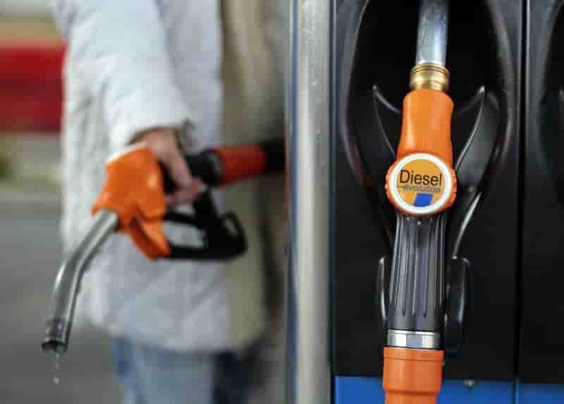 Le gouvernement veut rapprocher les taxations sur l'essence et le diesel