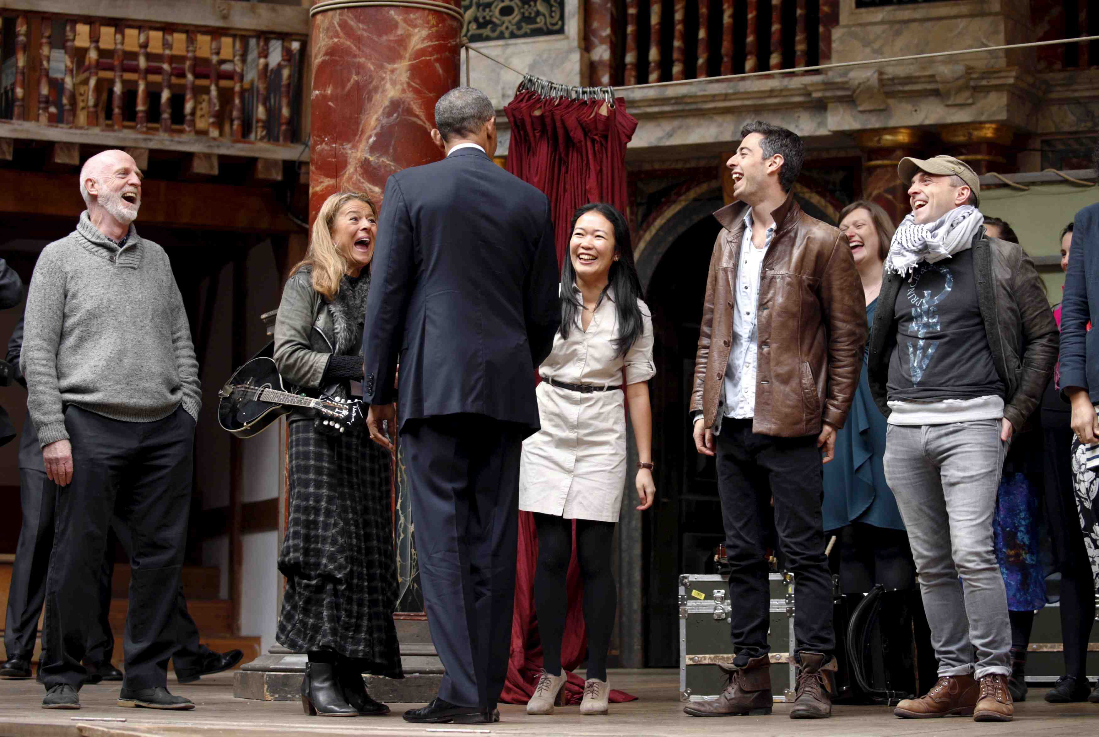 A londres, barack obama rend hommage a shakespeare