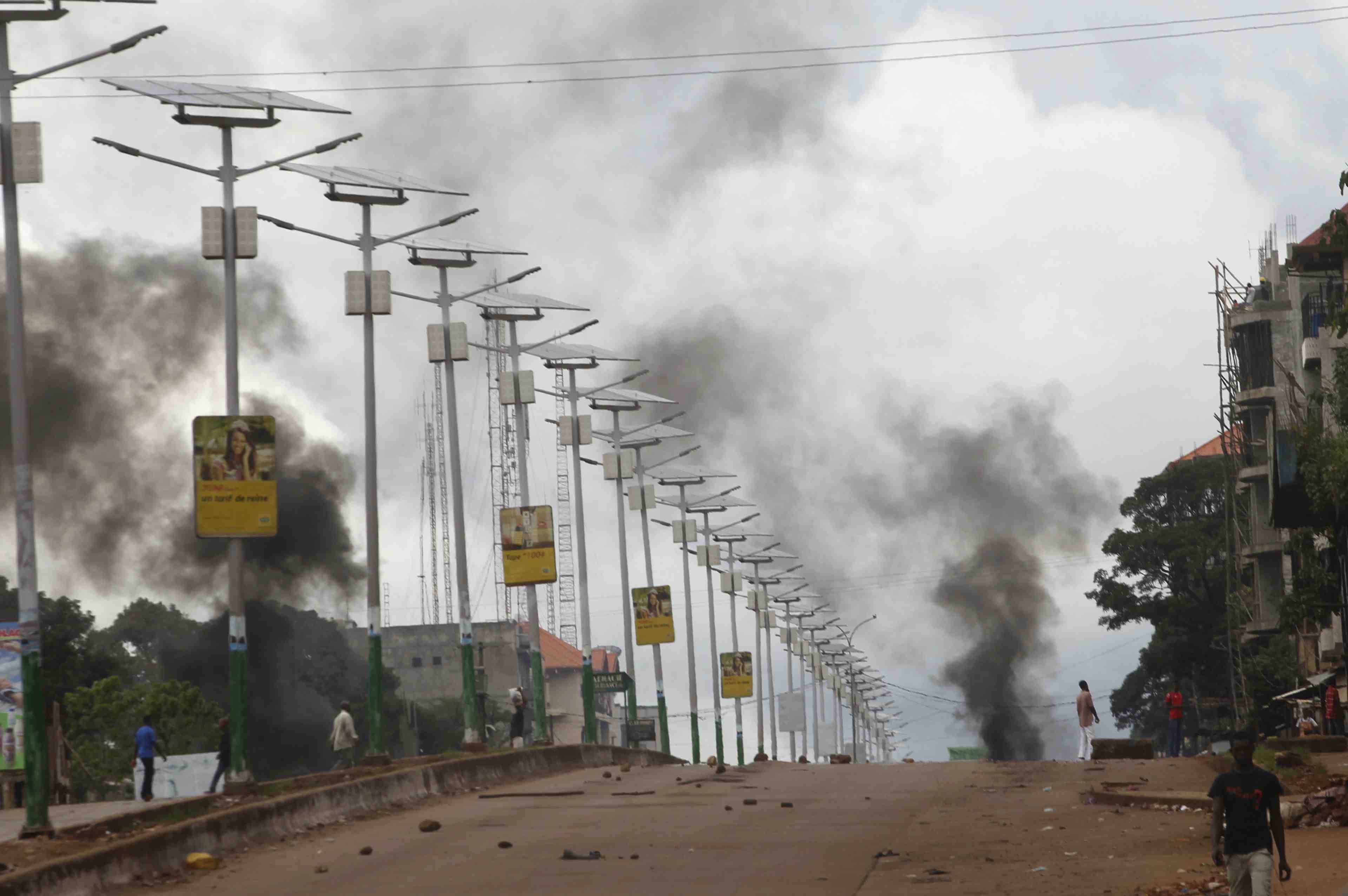 Coups de feu et affrontements a conakry