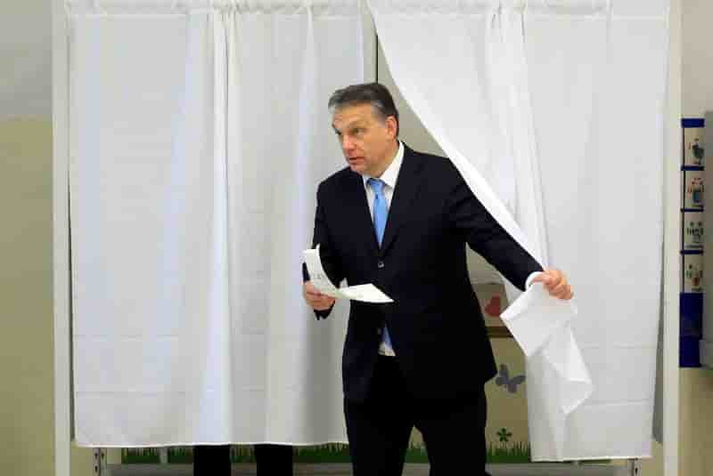 Début des élections législatives en Hongrie, Orban favori