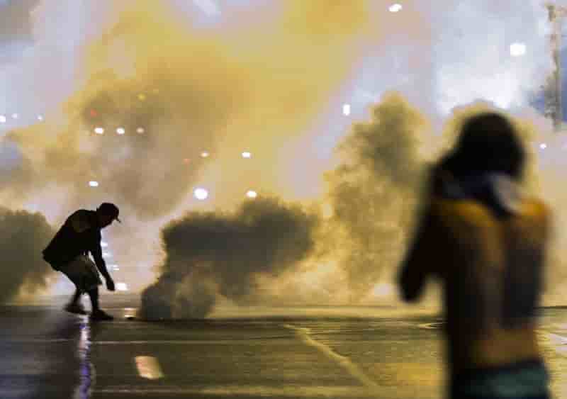 Un blessé par balle dans de nouveaux heurts à Ferguson