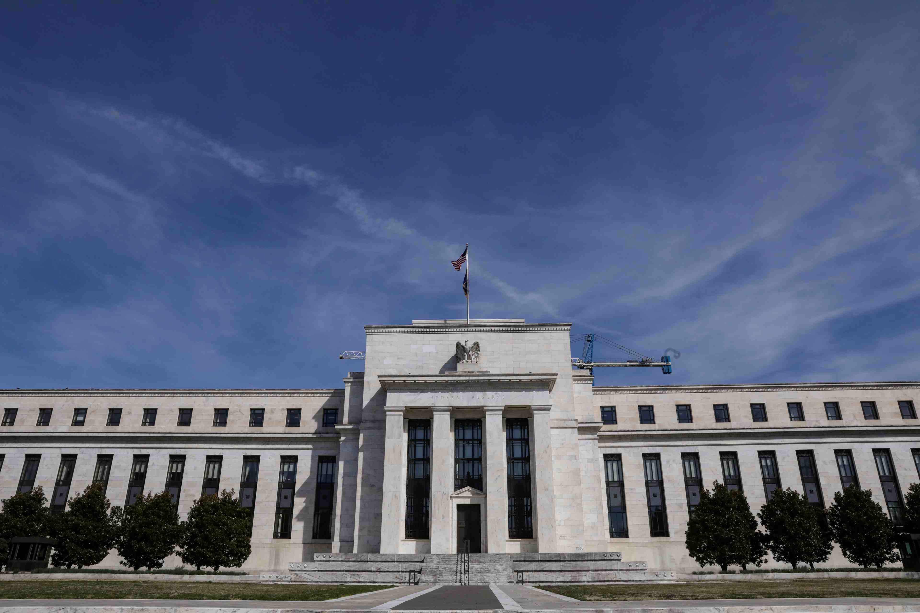 Usa: la fed maintient sa politique, se dit prete a agir si besoin