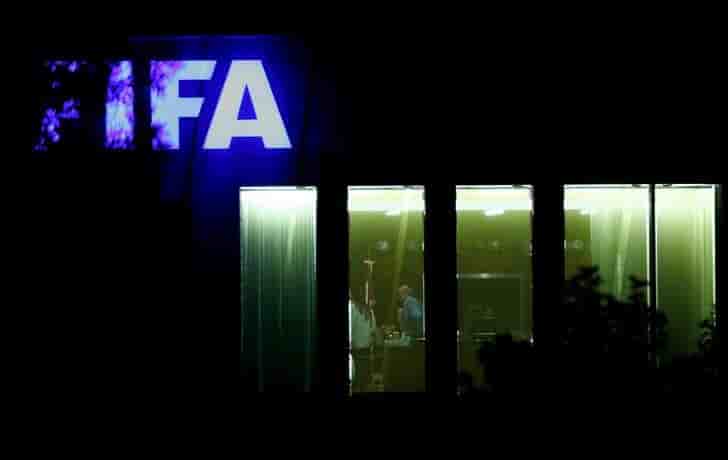 L'avocat de sepp blatter dement toute demission de la fifa