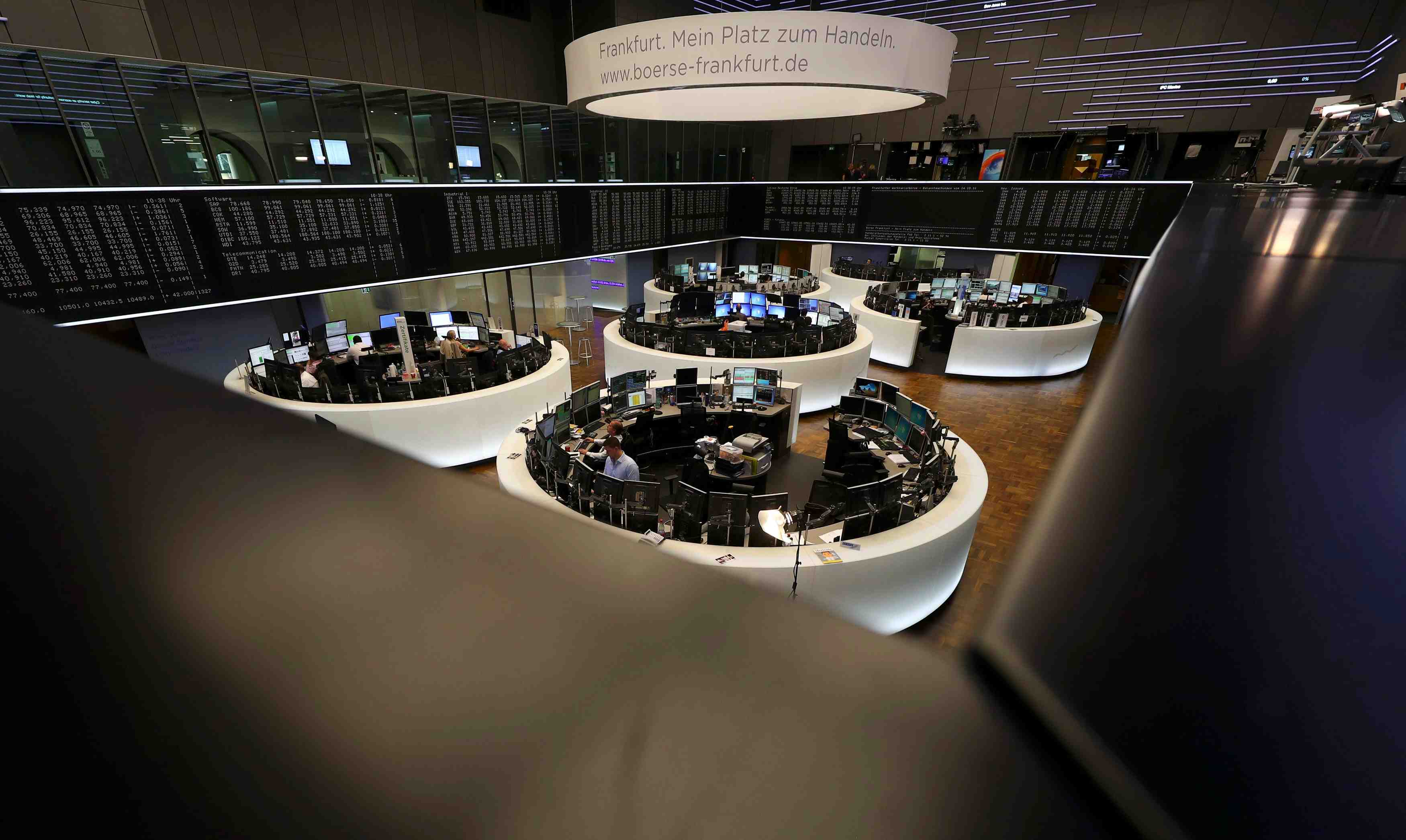 Les marches europeens ouvrent en ordre disperse