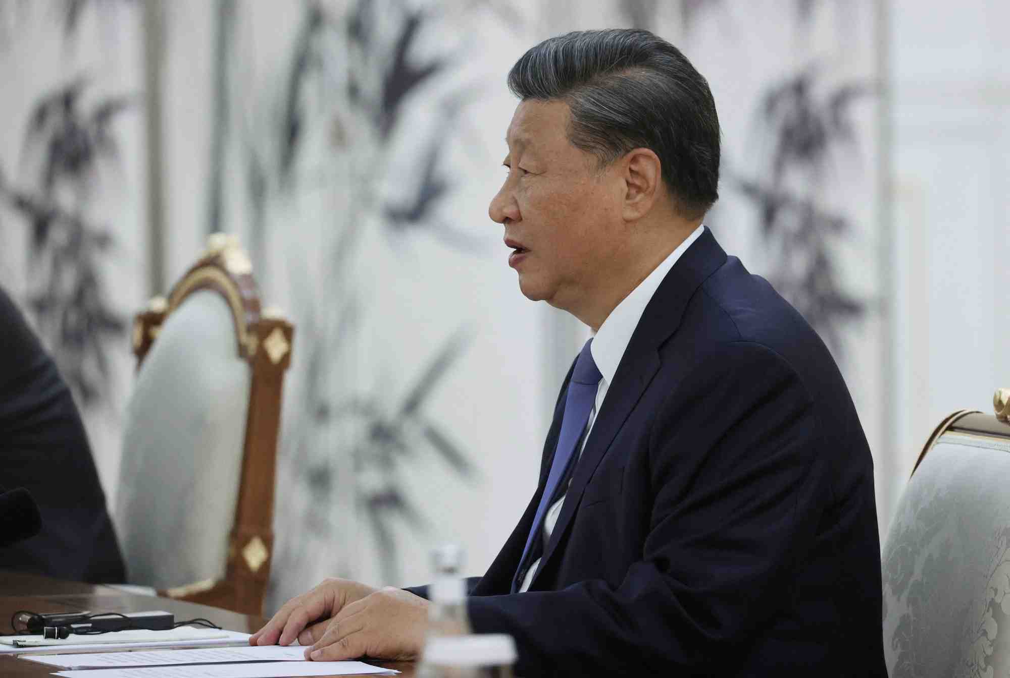 Xi jinping lors d'une reunion en marge du sommet de l'organisation de cooperation de shanghai (ocs) a samarkand, en ouzbekistan