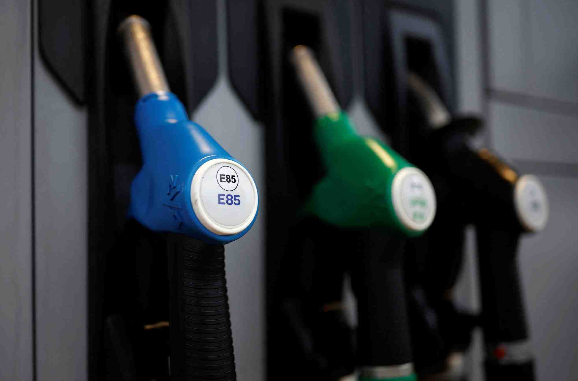 Superéthanol, E85, biocarburant, station-service, essence