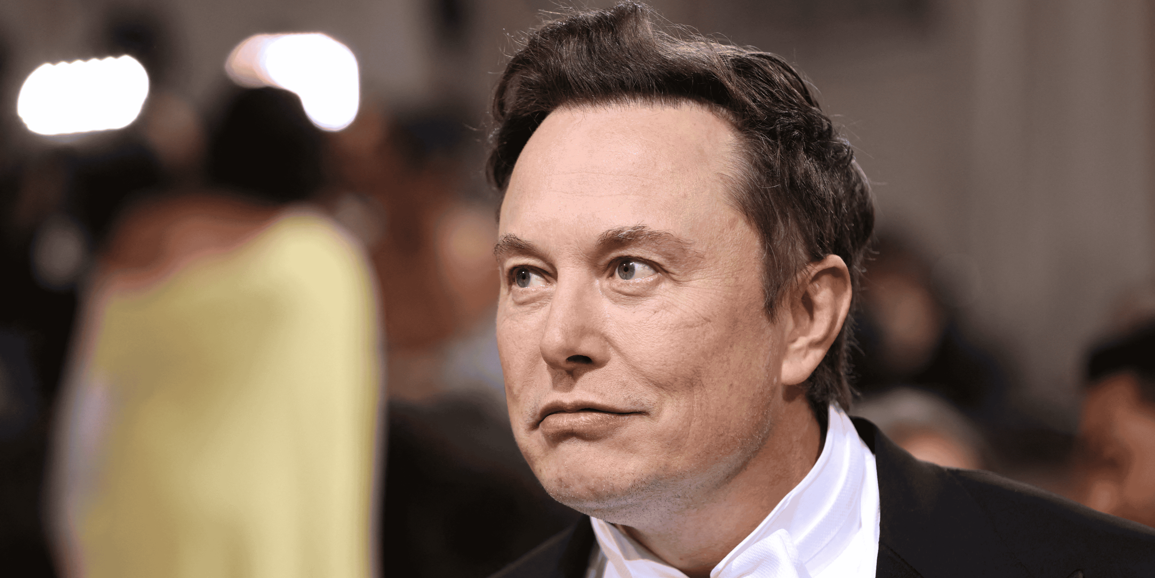 Elon musk veut mettre fin a l'accord imposant a tesla de superviser ses tweets