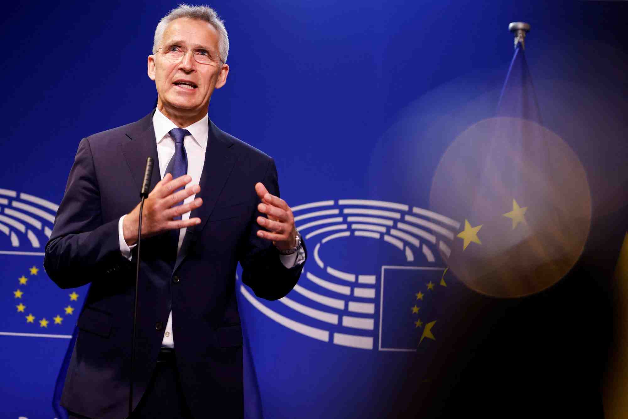L'otan prete a aider l'ukraine pendant des annees, dit stoltenberg