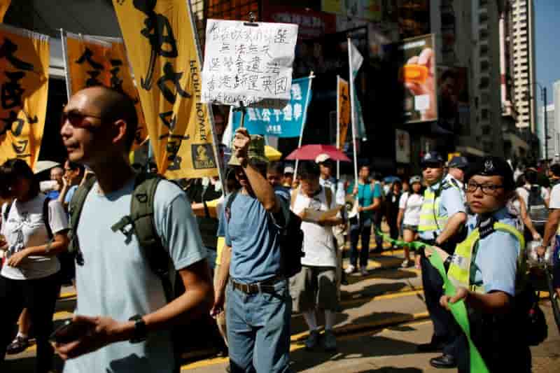Manifestation a hong kong contre les autorites locales